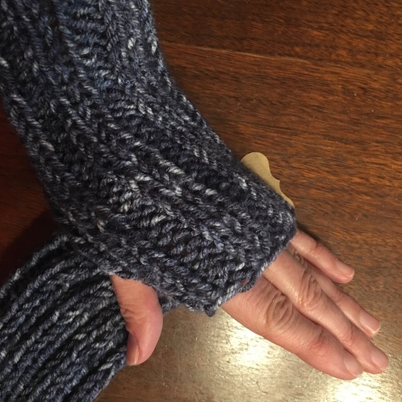 Handmade knitted fingerless gloves blue denim look - Picture 3 of 3
